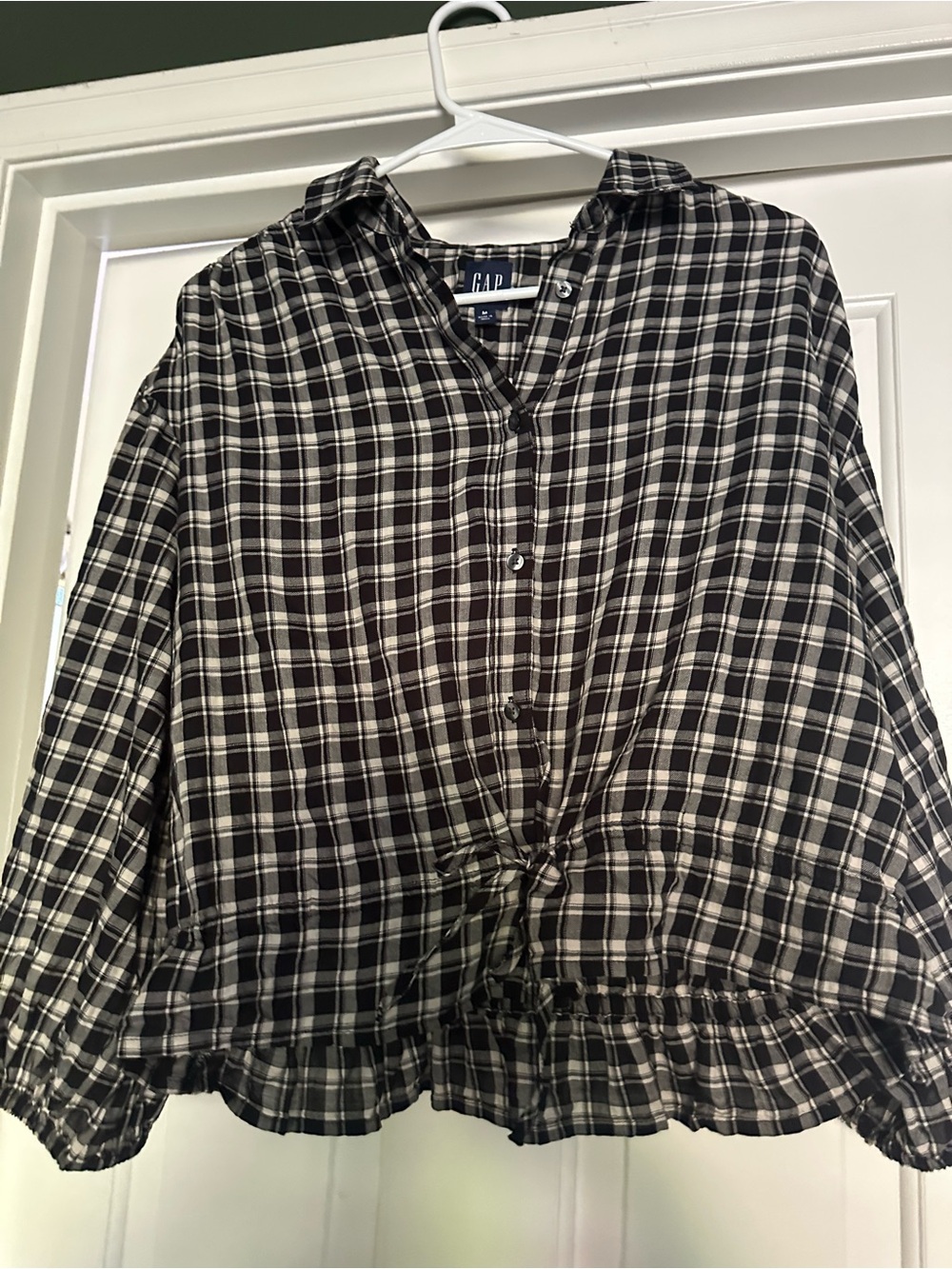 GAP Black and White Plaid Tie-Front Button Down Shirt